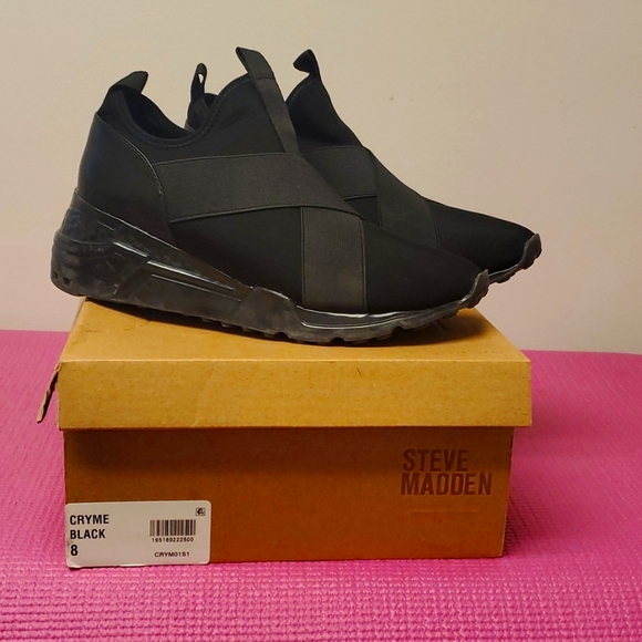 Steve Madden Shoes - Steve madden Cryme wedge sneakers